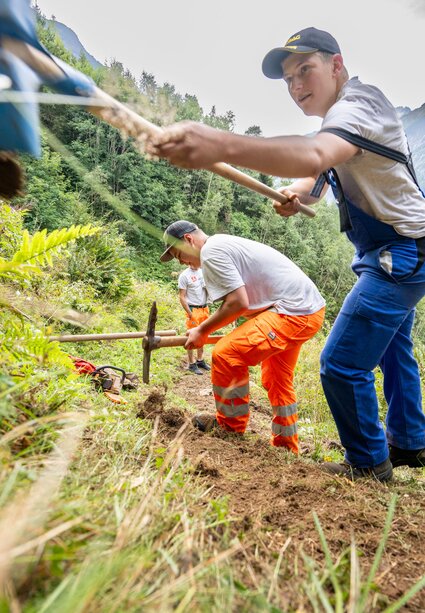 Lehrlingslager 2025 – ANLIKER Lernende im Einsatz in Guttannen (BE)